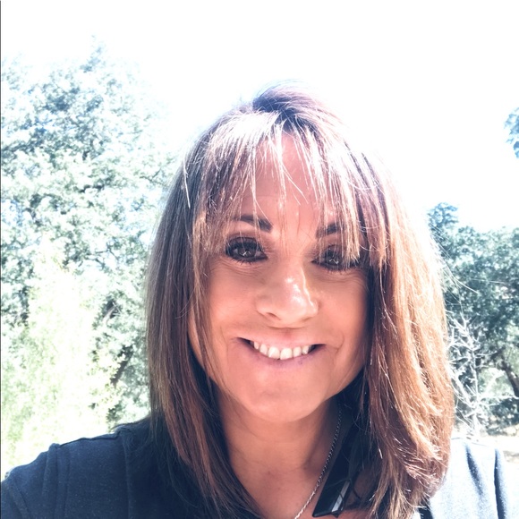 Meet your Posher, Kimberly - Picture 1 of 1